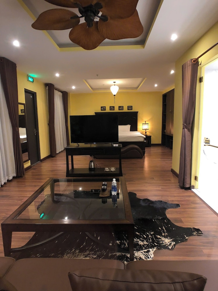 Le Grand Hanoi Hotel - The Oriental 22/24