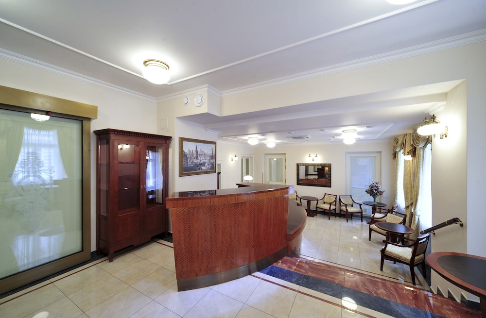 Amigo City Centre Hotel 8/62