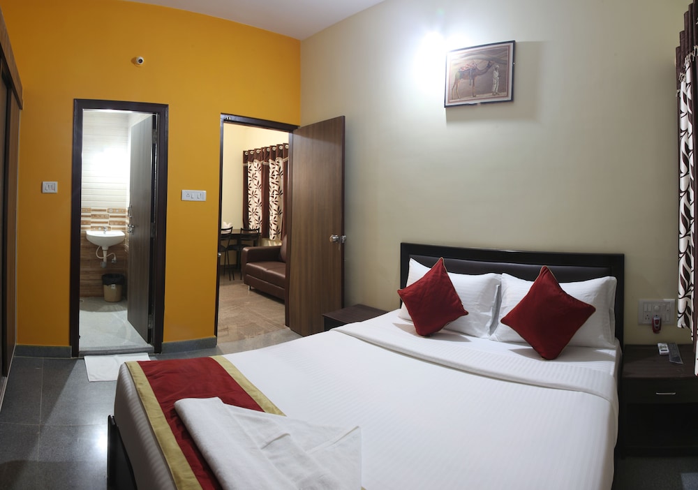 Tranzotel Bangalore Airport Hotel 10/47