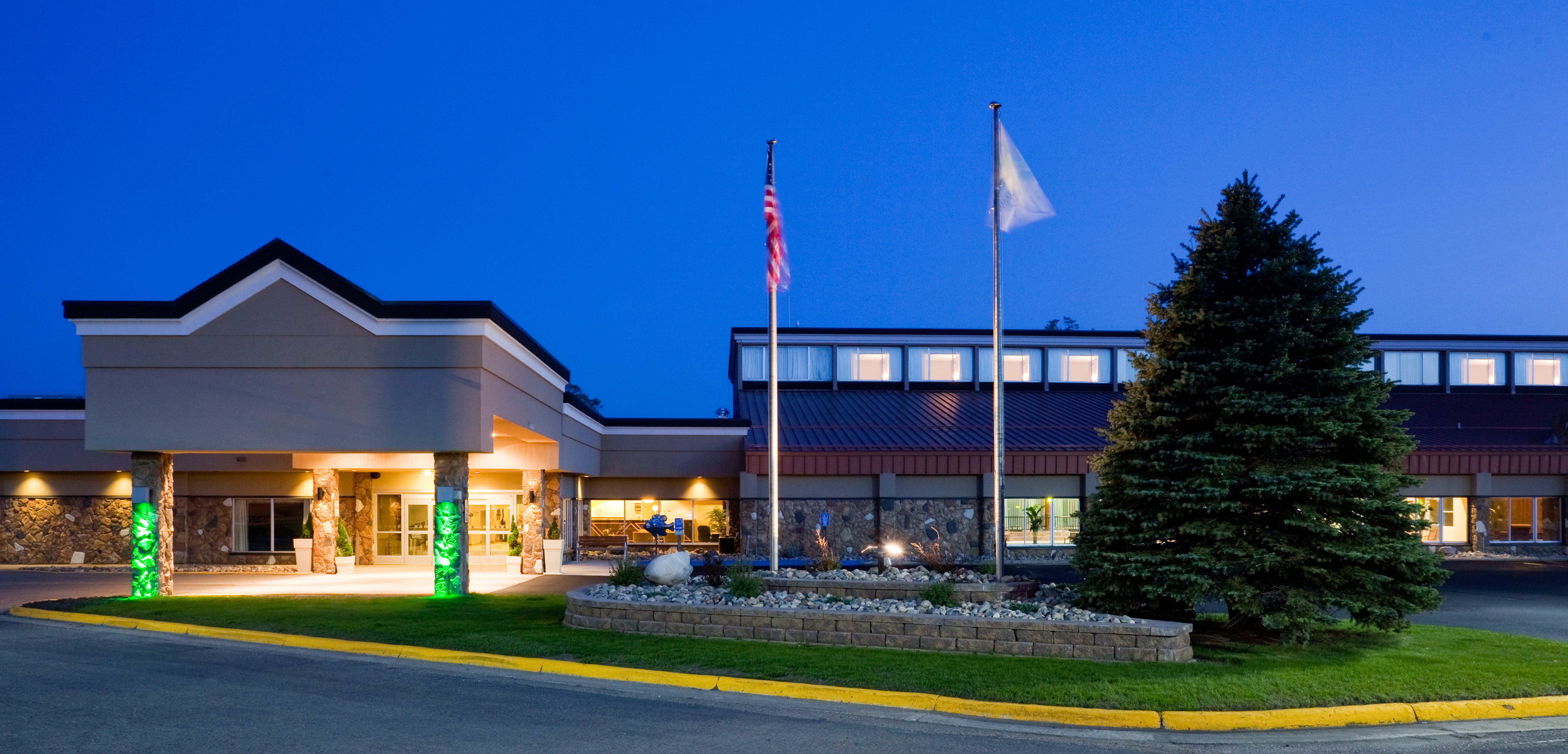 Holiday Inn Detroit Lakes 2/67