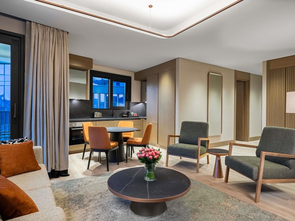 Movenpick Living Istanbul Saklivadi 38/59