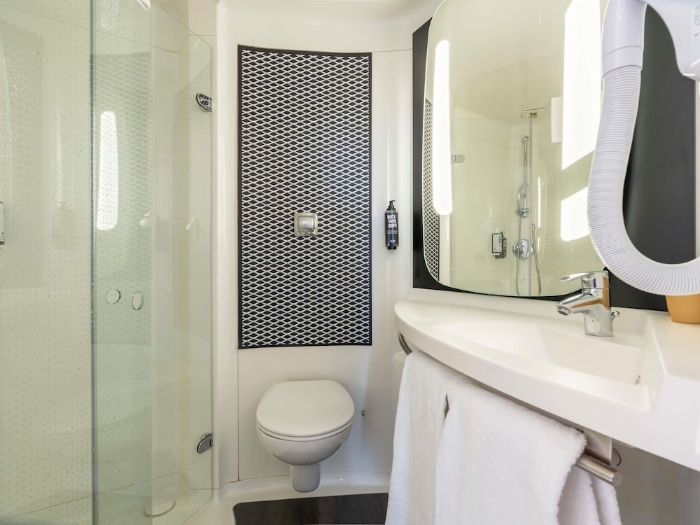 Ibis Ciboure St Jean De Luz Hotel 46/49