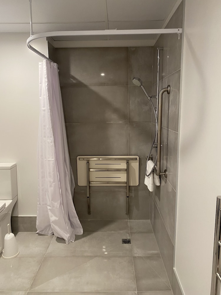 Ramada by Wyndham Wellington Taranaki Street 50/51
