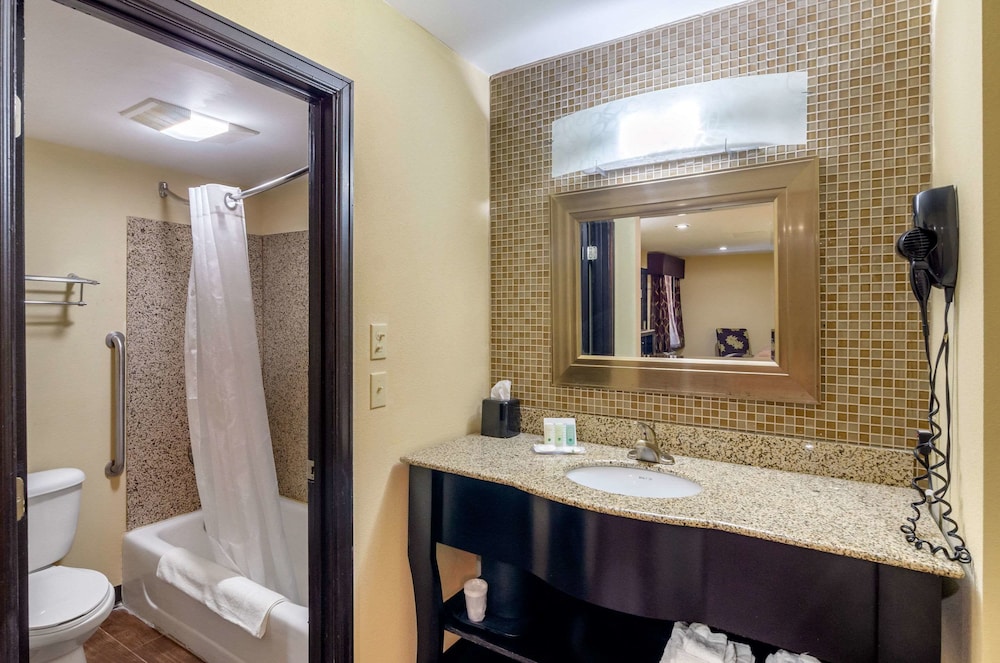 Quality Inn Covington Downtown 6/33