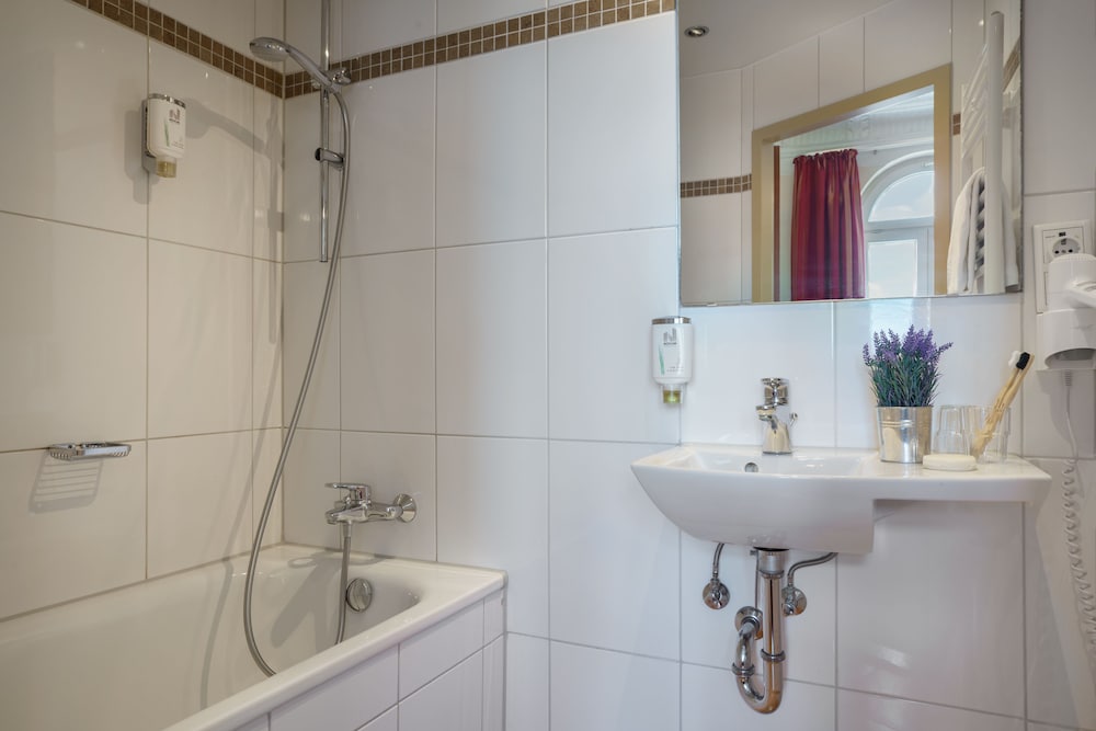 Hotel Graf Moltke 67/75