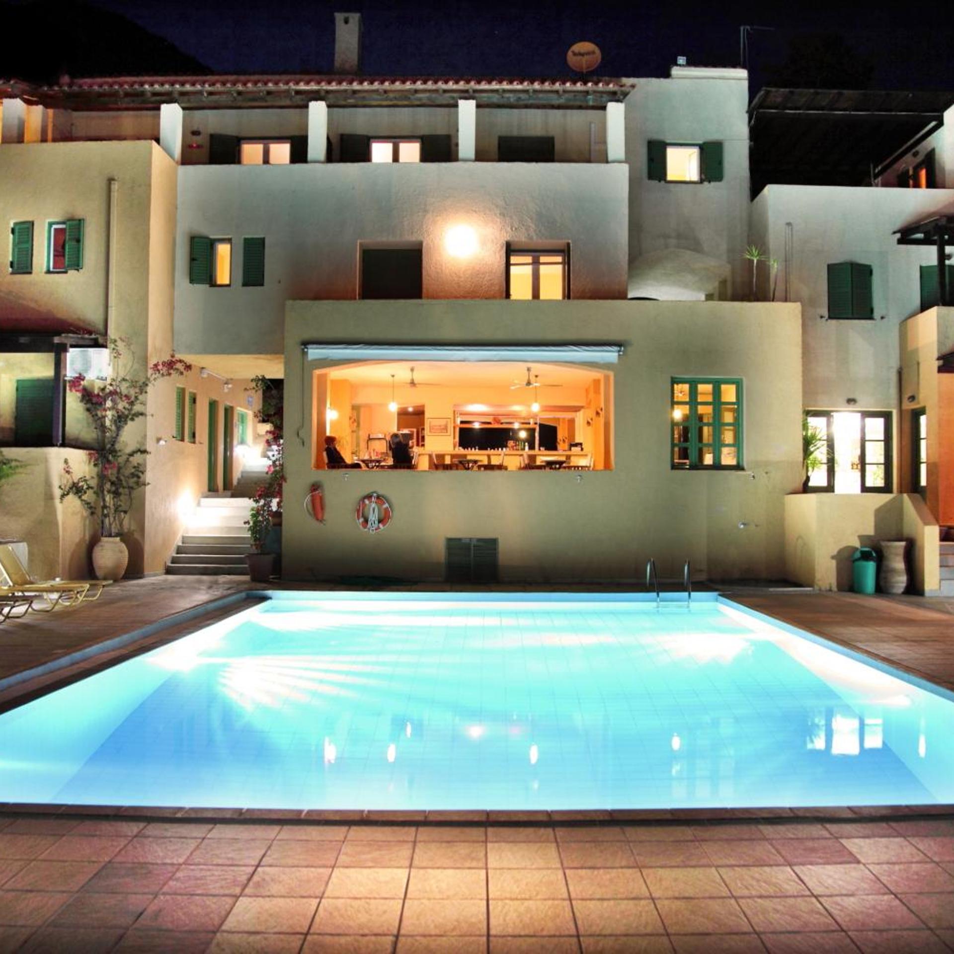 Scorpios Hotel 2/46