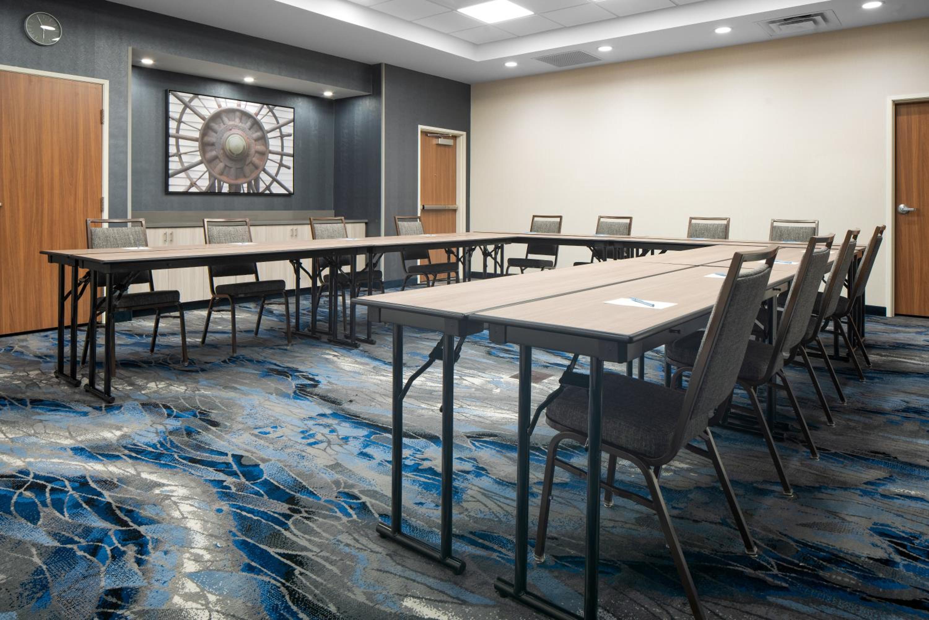 Fairfield Inn & Suites by Marriott Ashtabula 20/32