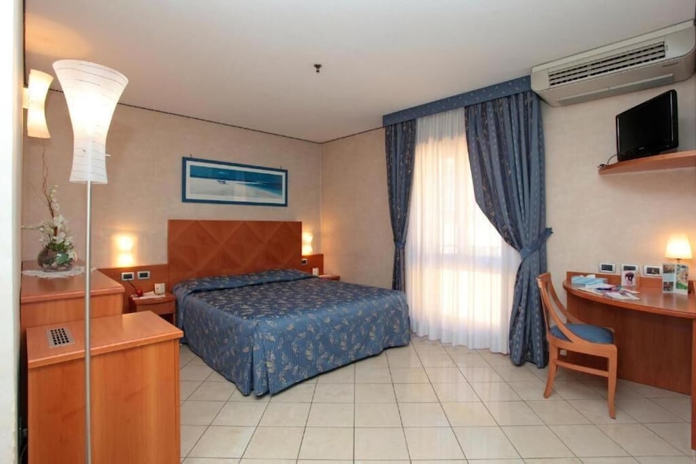 Albergo Centrale Bologna 11/79