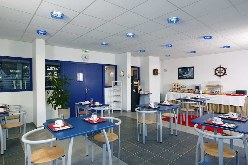 restaurant-cafeteria