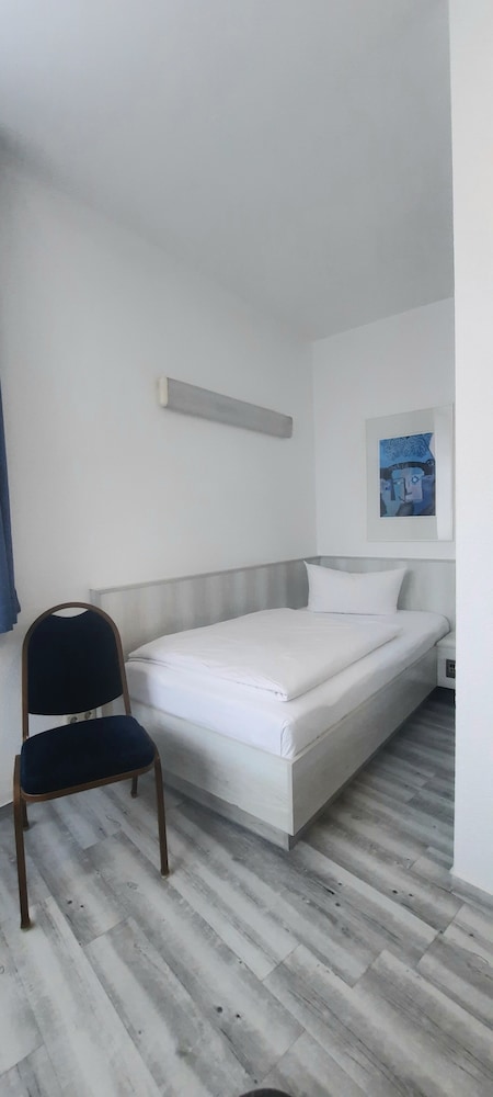 Central-Hotel Tegel 10/50