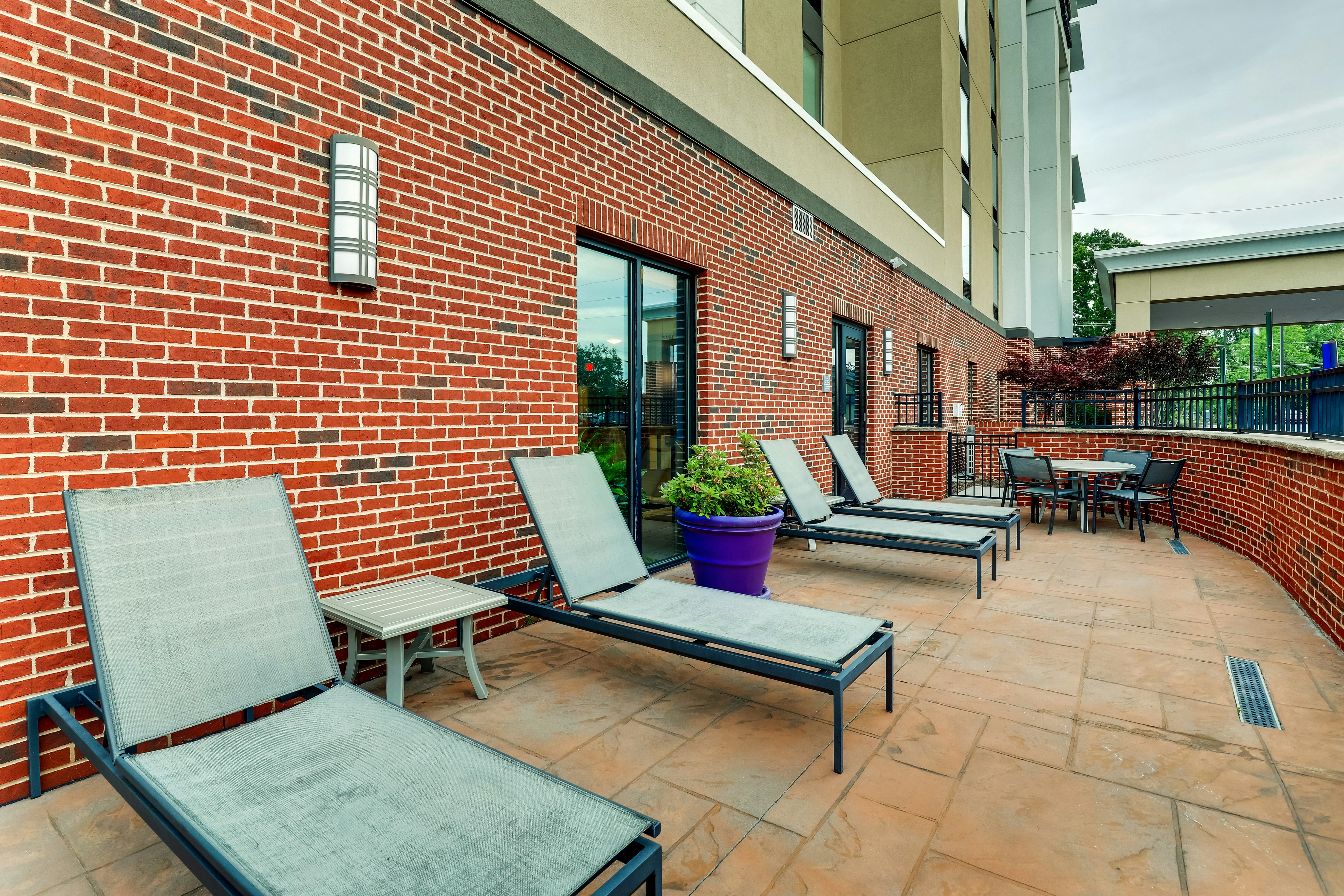 Hampton Inn & Suites Rome 25/49