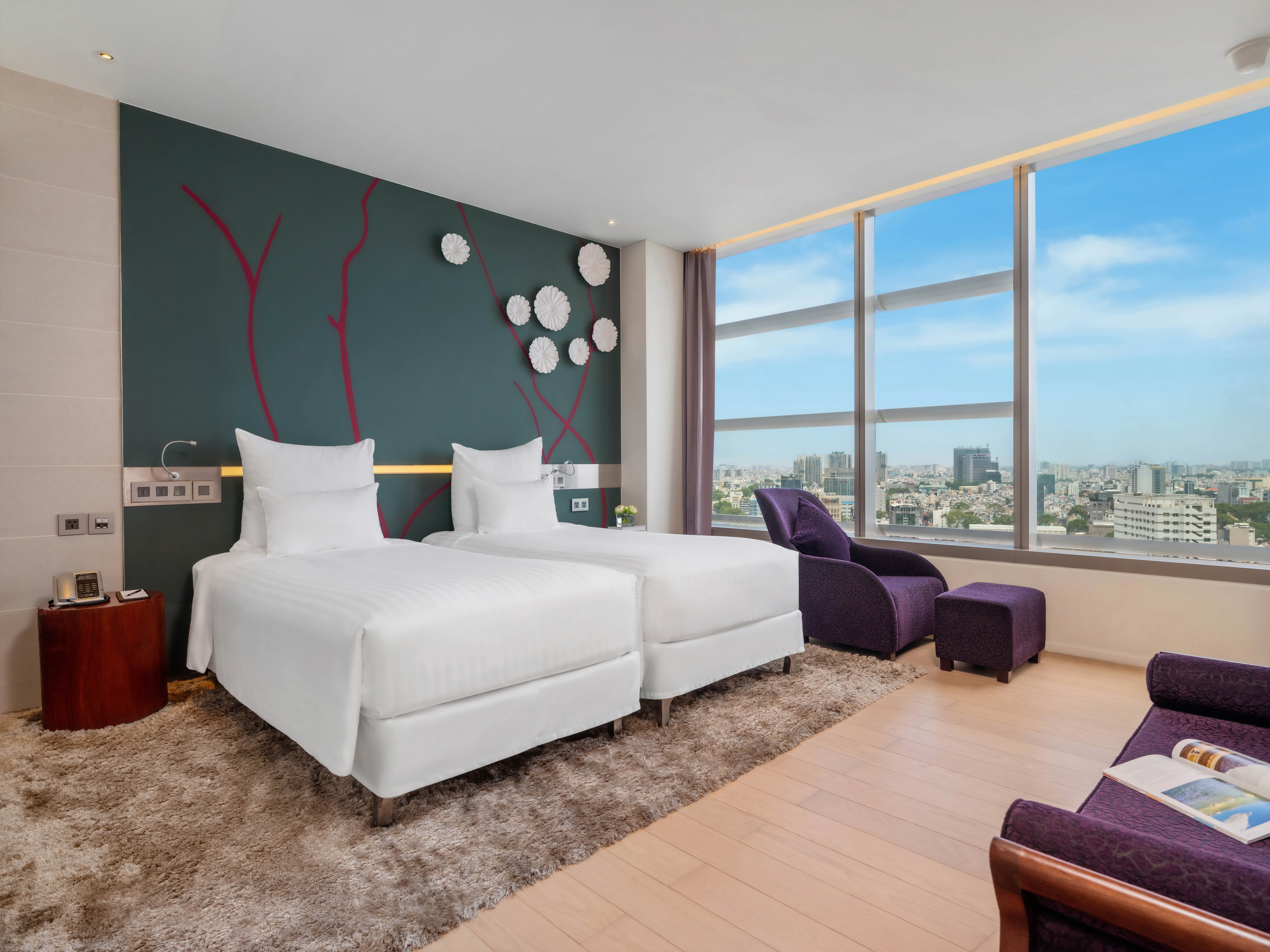 Executive, Suite