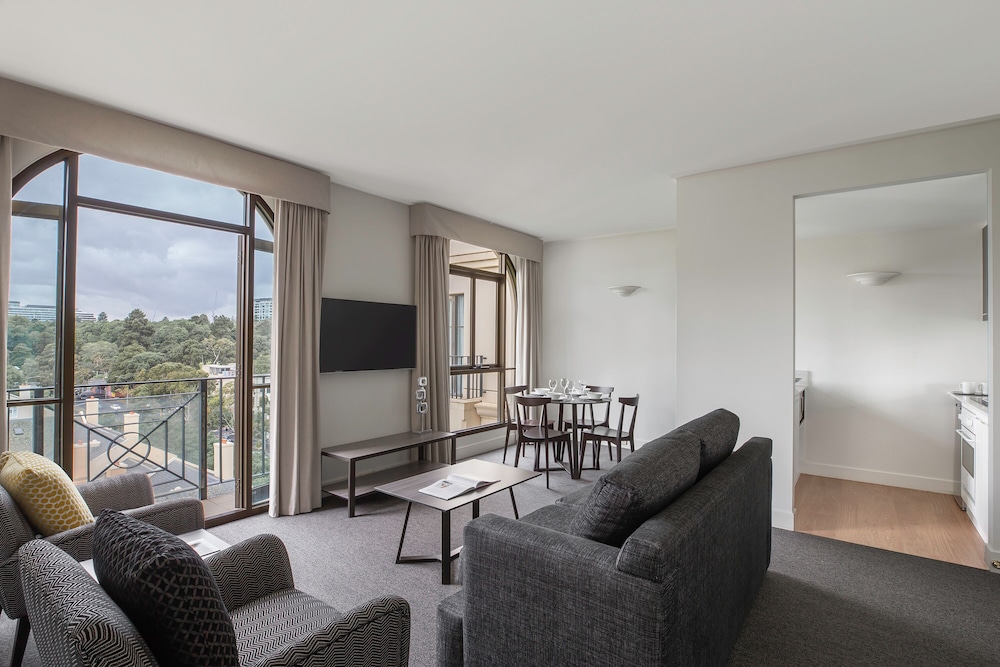 Mantra On Jolimont 47/64