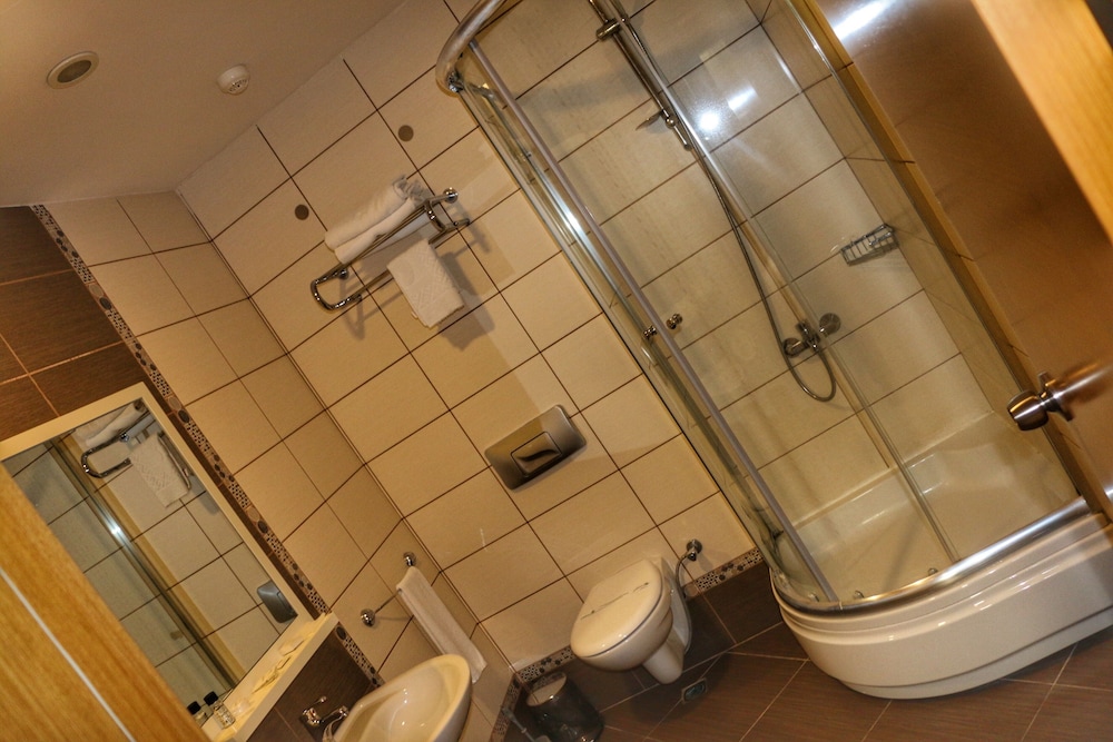 Hotel Lazlakar 48/50