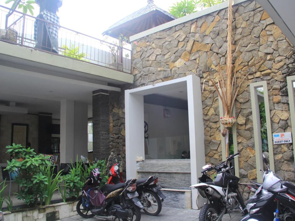 The Kubu Hotel 8/42