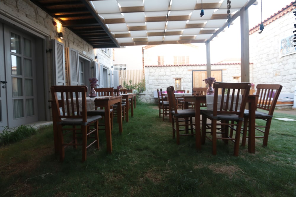 Alacati Cona Butik Otel 29/50