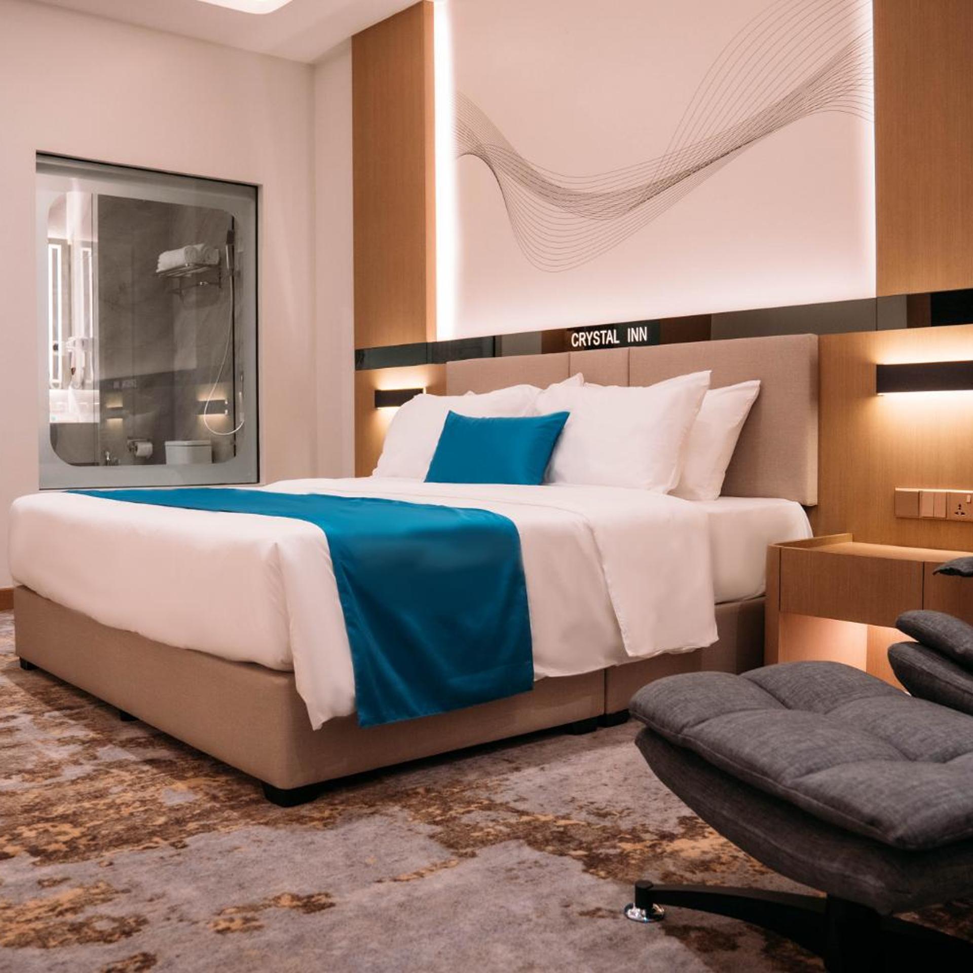 Super, Deluxe, King Bed