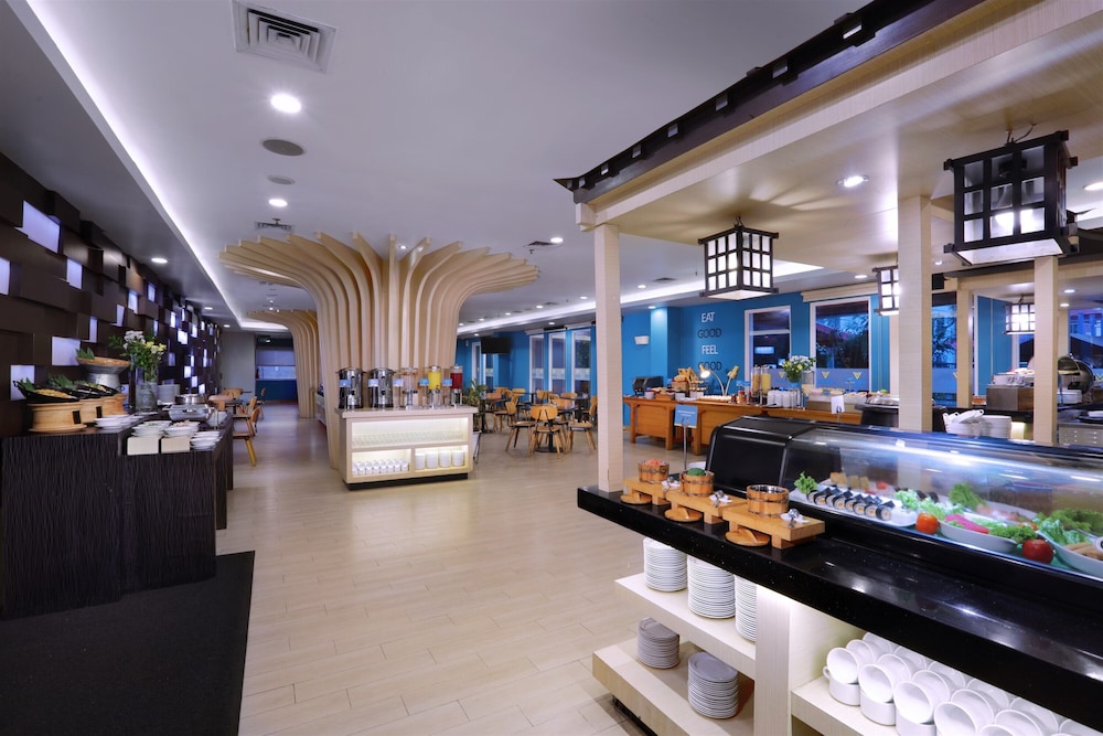 Vega Hotel Gading Serpong 11/65