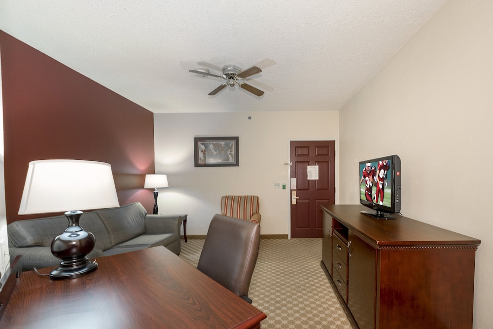 Red Roof Inn & Suites Corbin 35/48