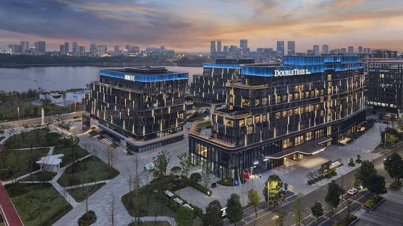 DoubleTree by Hilton Chengdu Xinglong Lake 4/53