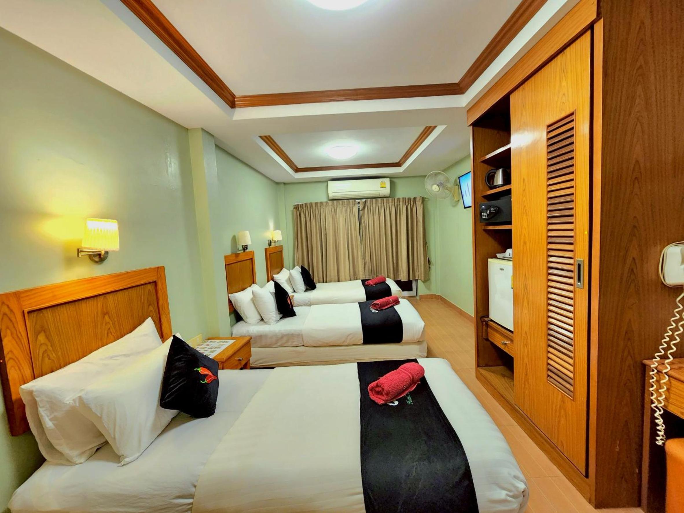 ROOM, TRIPLE