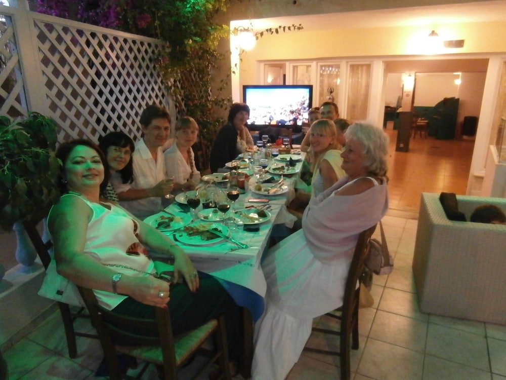 NARKISSOS HOTEL 30/50