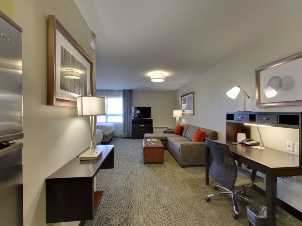 STAYBRIDGE SUITES MADISON FITCHBURG 47/71