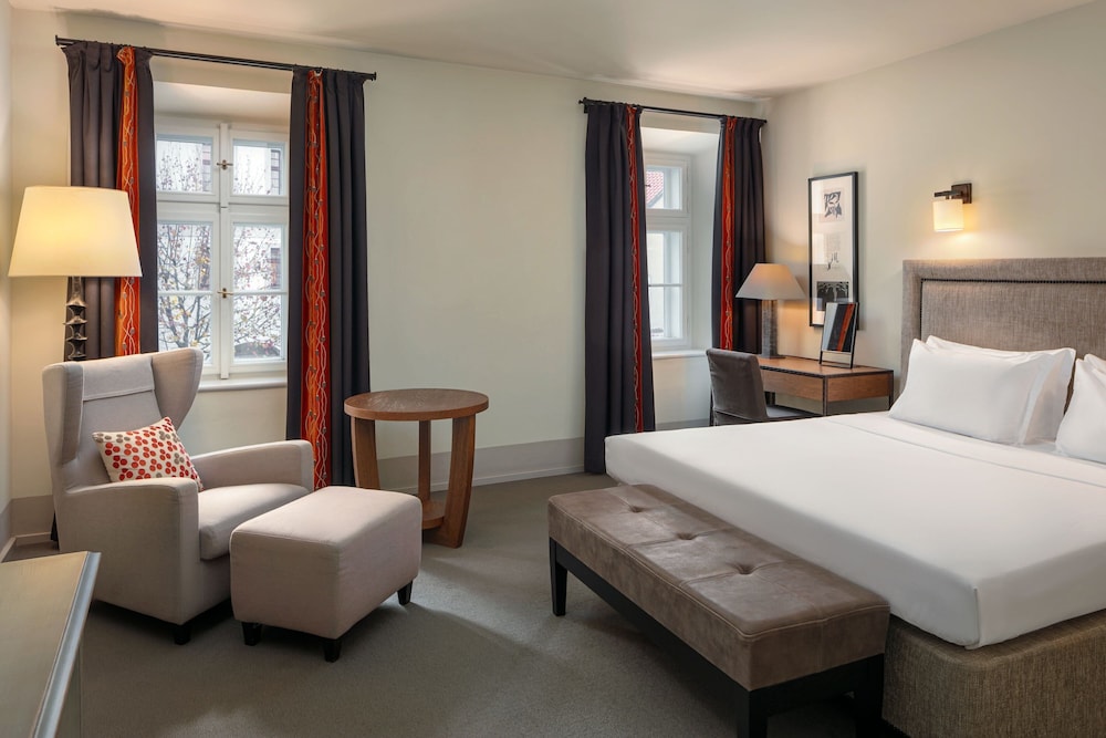 Deluxe, King Bed, Augustine Hotel Prague 6/10
