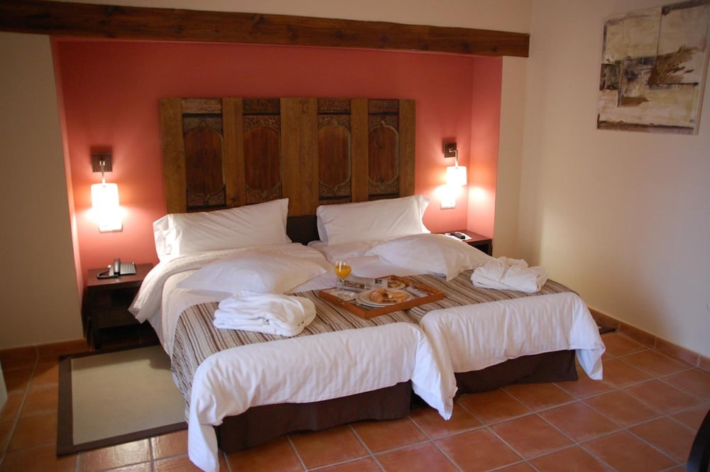 Hotel Convento del Giraldo 38/70