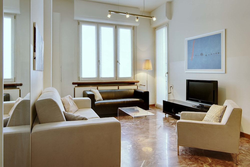 Milan Apartment Rental 24/50