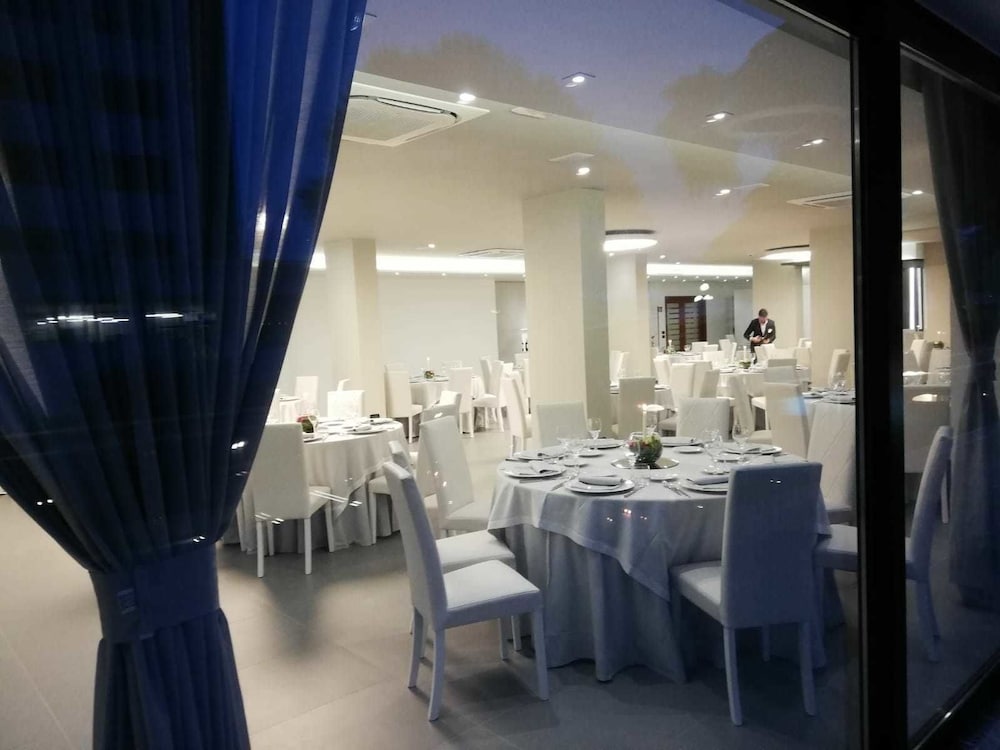 Domus Grand Hotel 36/44