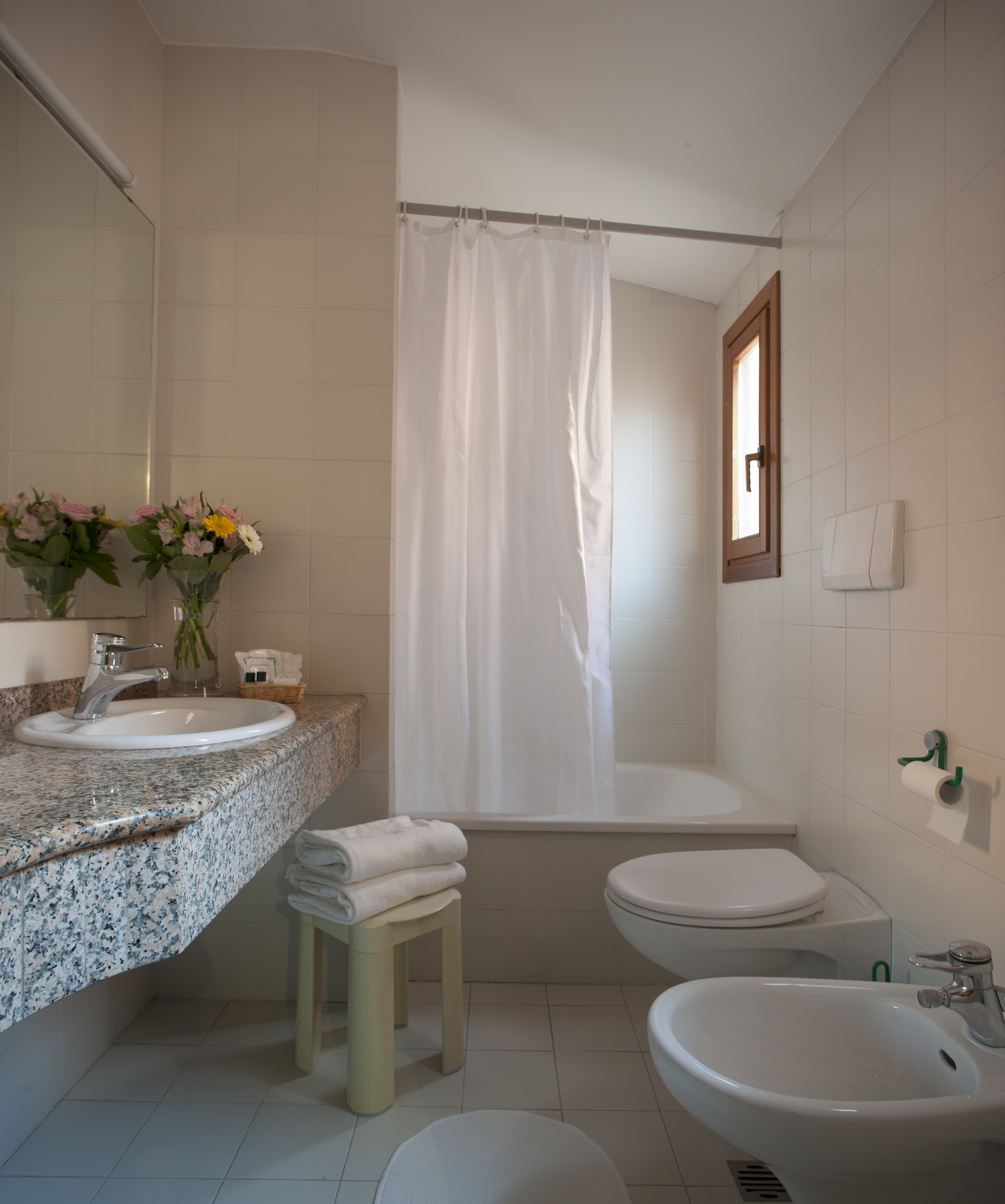 Albergo Commercio E Pellegrino 28/28