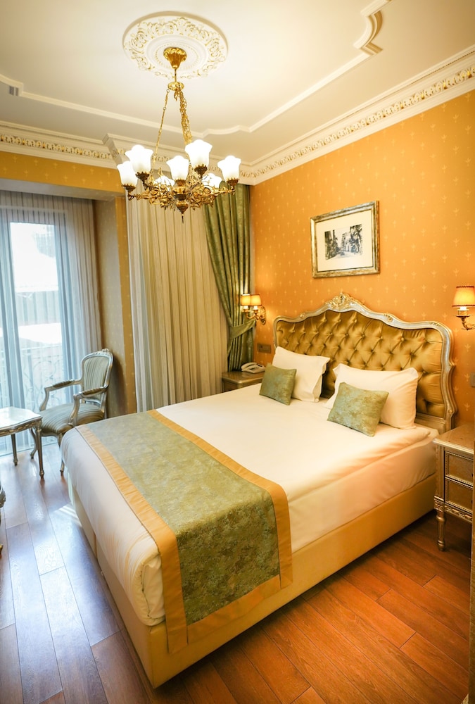 Hotel Gritti Pera 13/75