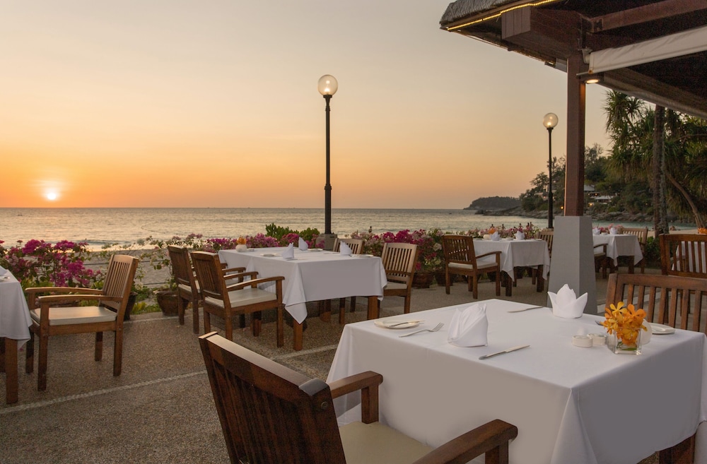 Katathani Phuket Beach Resort 52/66