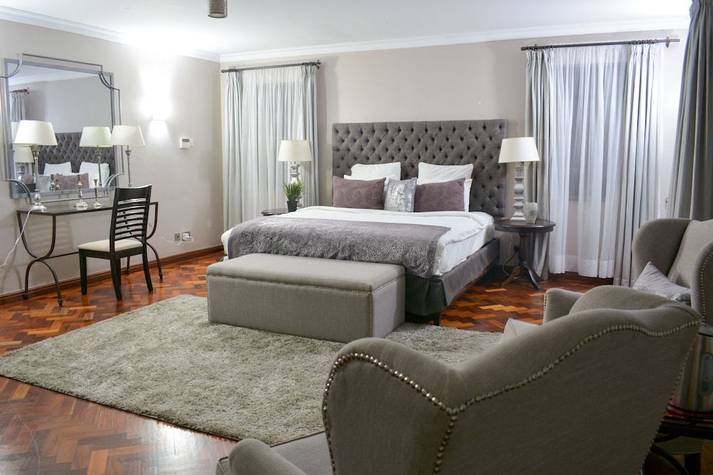 Fair Acres Boutique Hotel 21/71