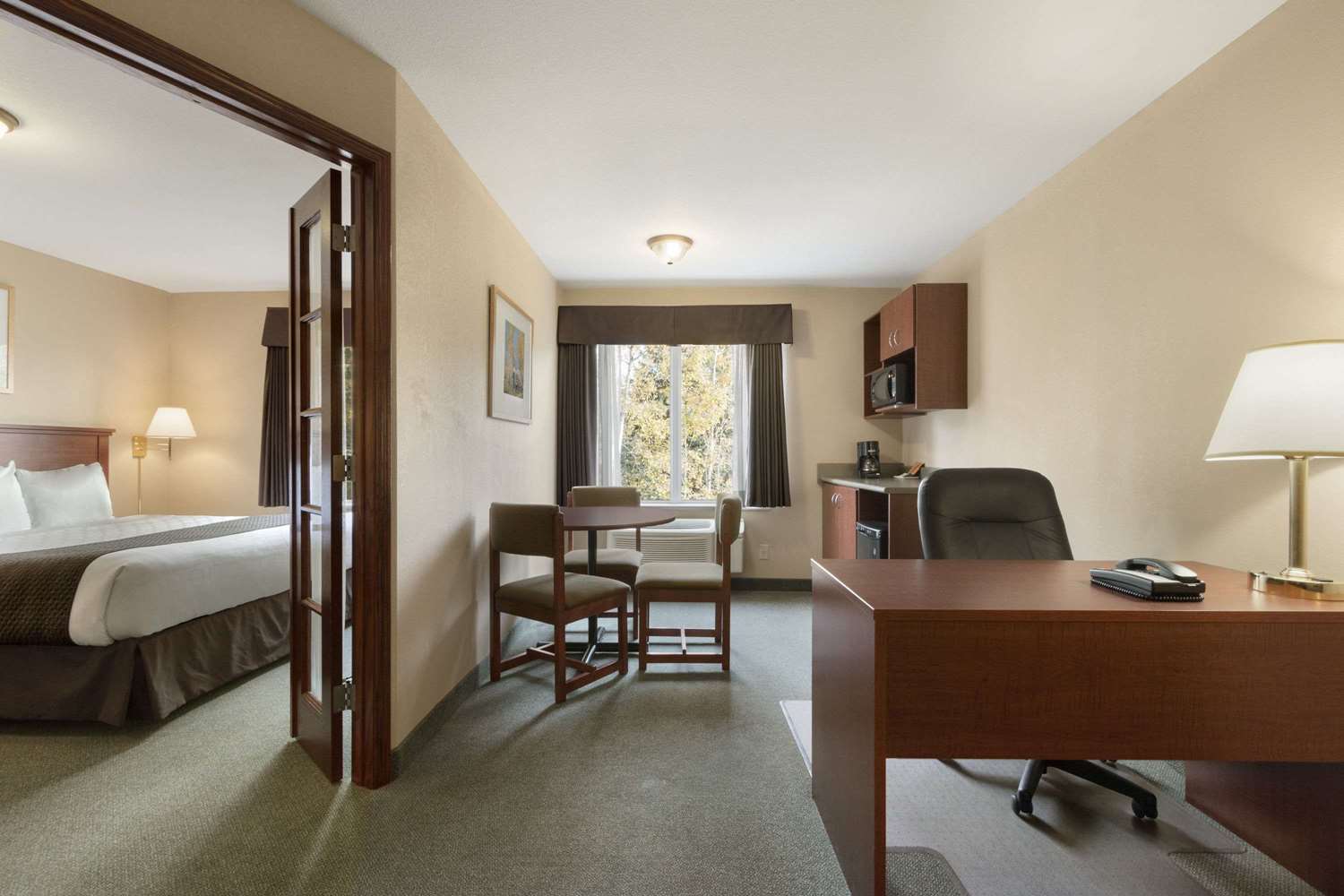 Days Inn By Wyndham Thunder Bay North 21/21
