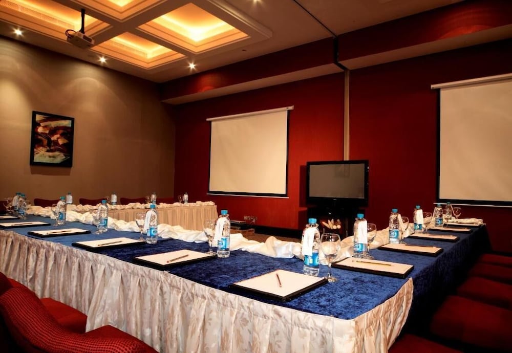رند بواسطة واندلس(Rand Hotel by Wandalus) 70/75