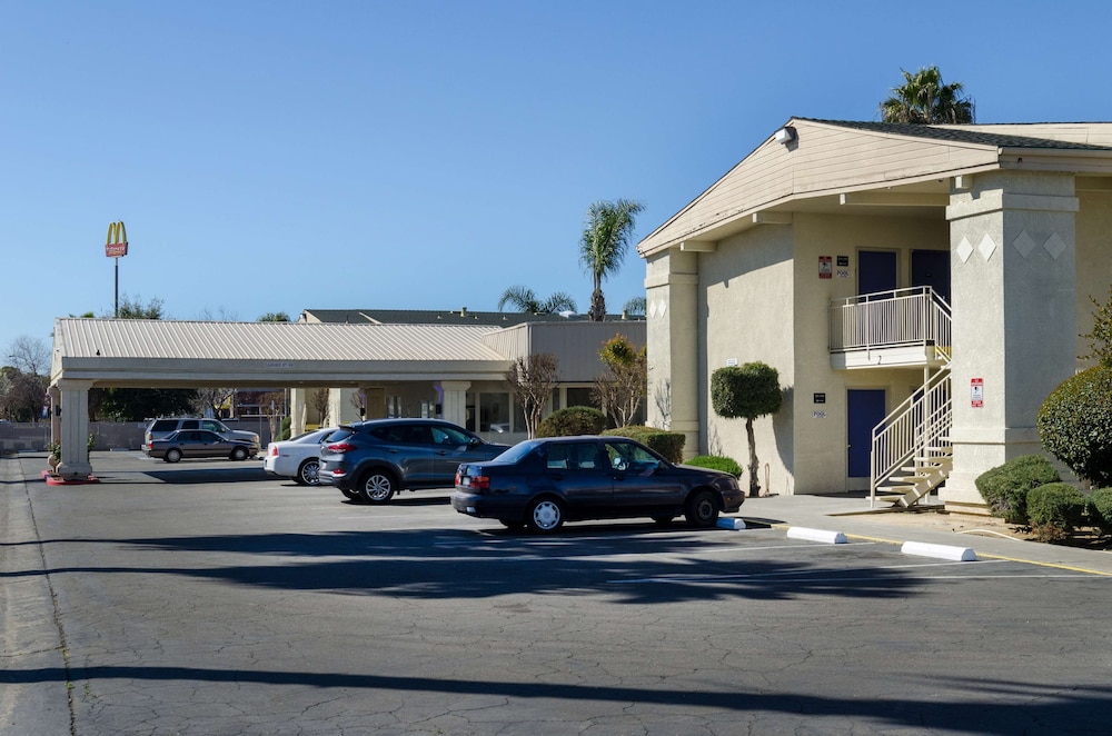 Ramada by Wyndham Merced 42/57