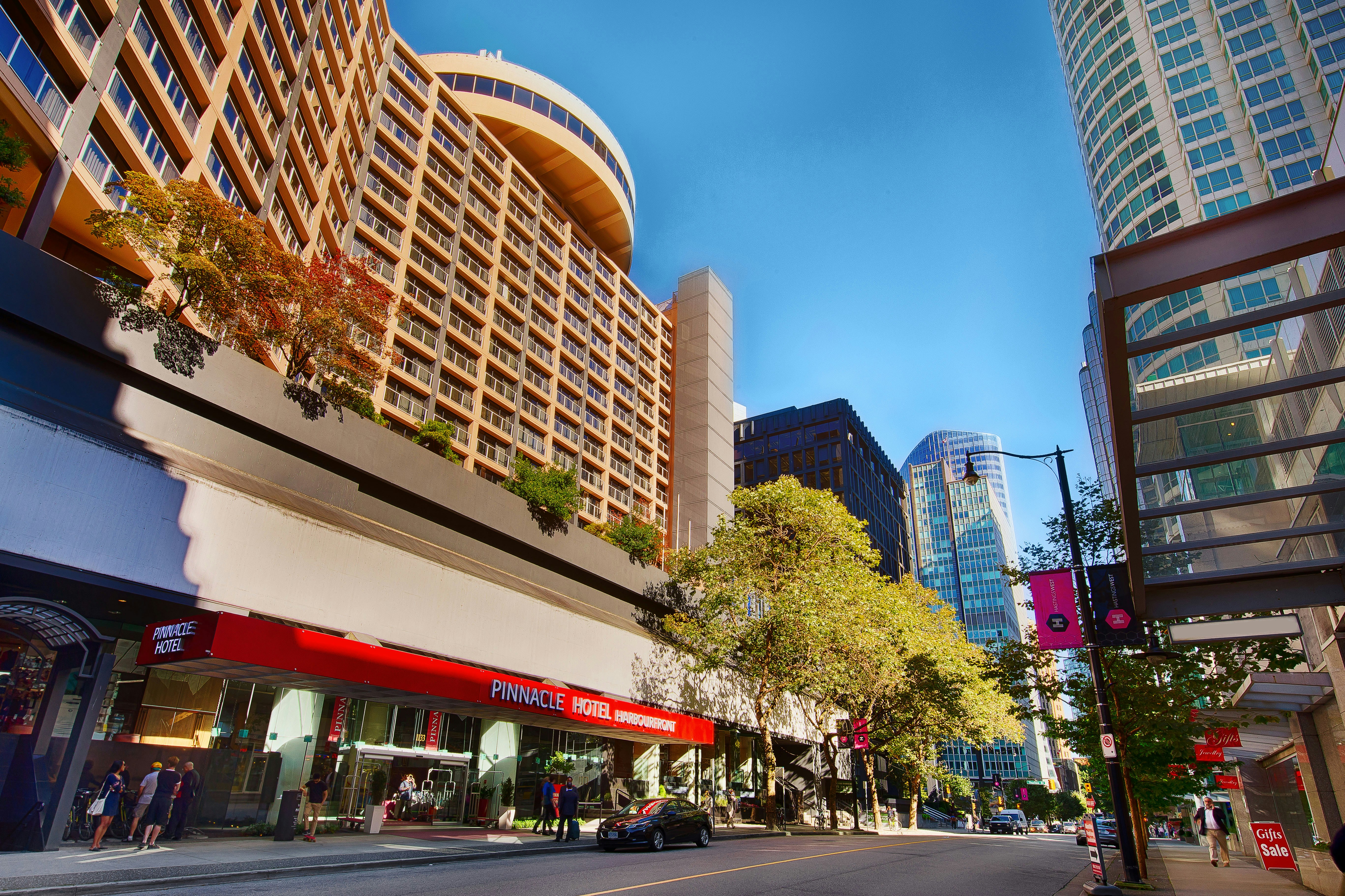 Pinnacle Vancouver Harbourfront (Ex Renaissance) 54/57