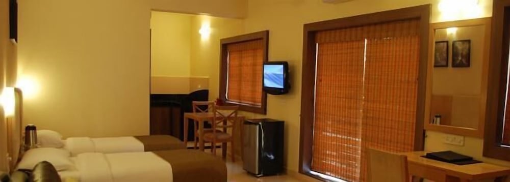 Sandalwood Hotel And Retreat 32/32