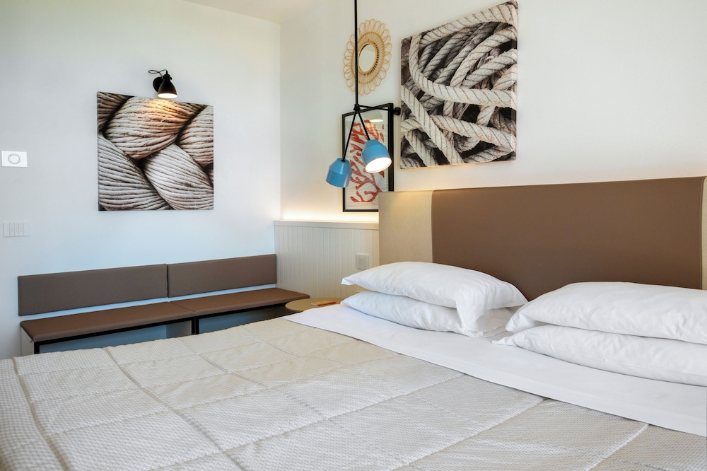 Room at Mangia's Torre del Barone Resort & Spa, SCIACCA