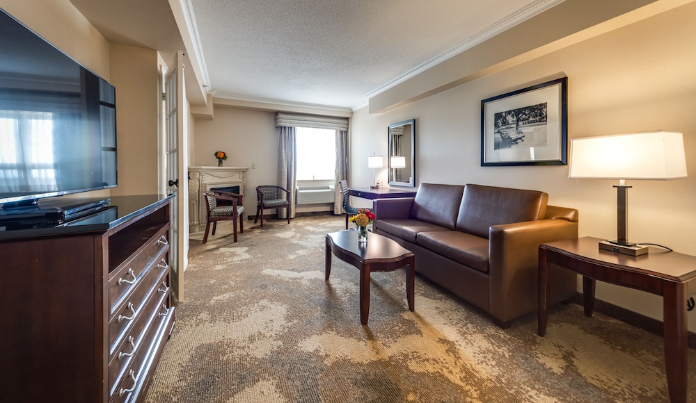 Monte Carlo Inns And Suites Downtown Markham 51/68