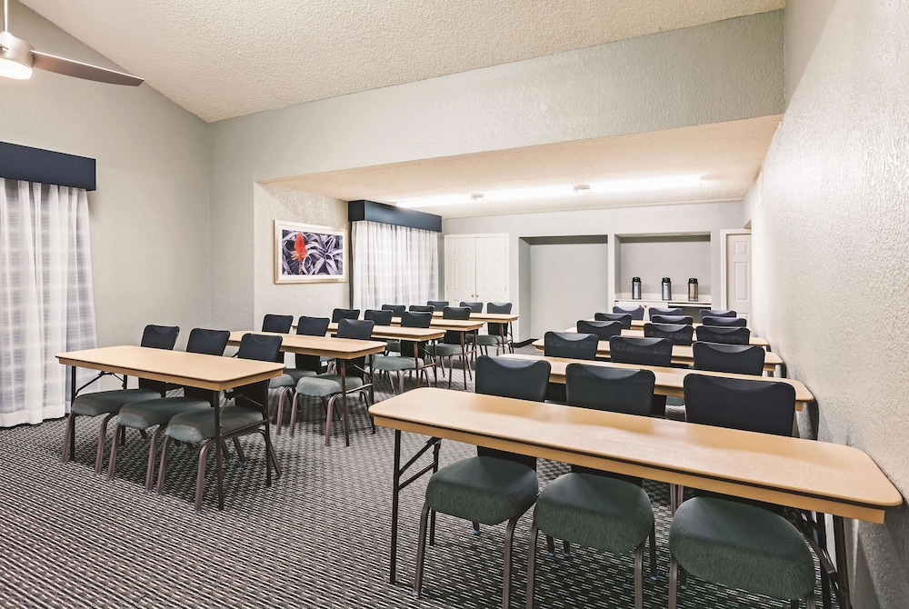 Travelodge by Wyndham Houston Cy-Fair 47/55