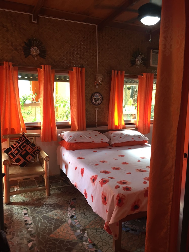 Lala Panzi Bed And Breakfast 1/64
