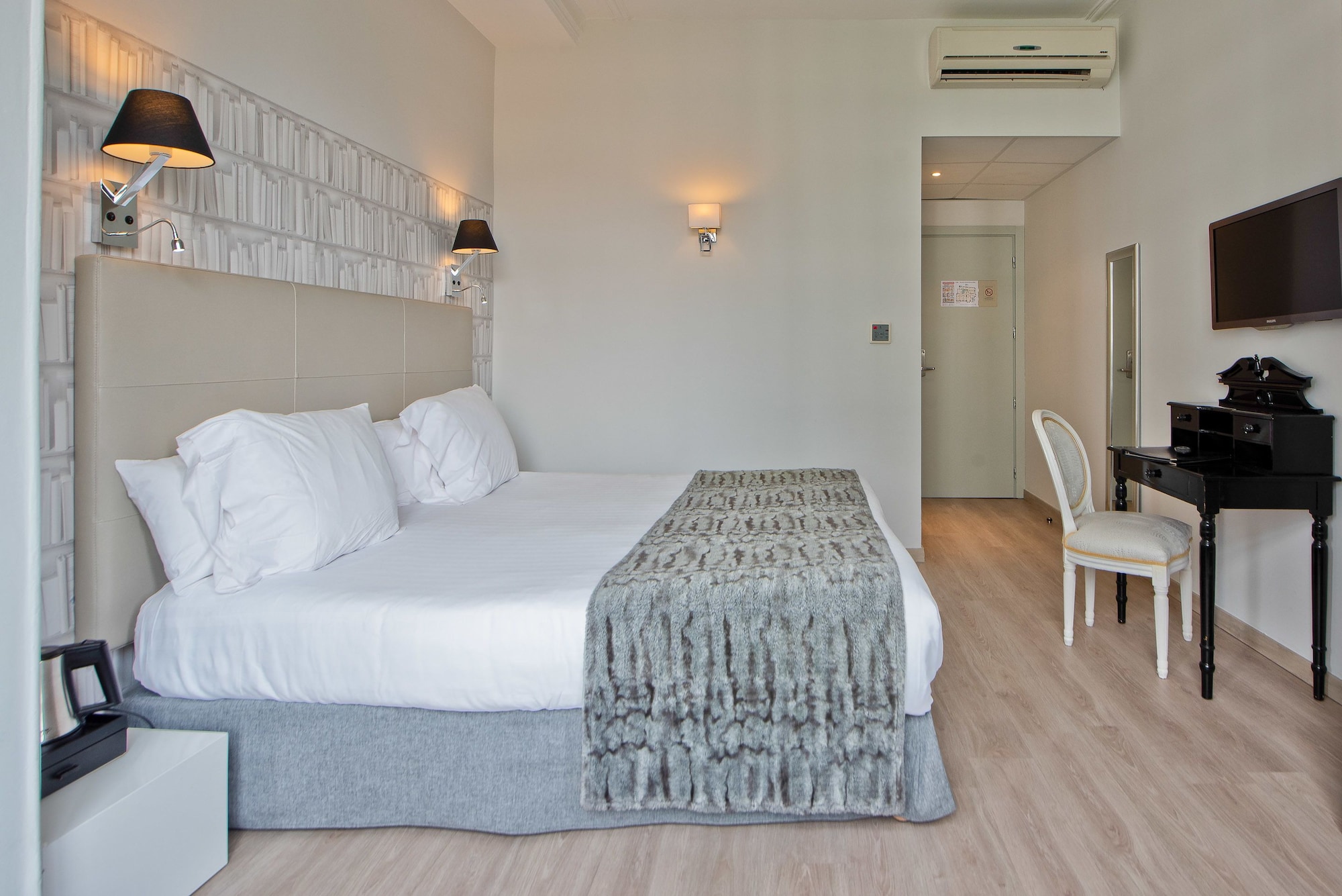 COMFORT, DOUBLE BED