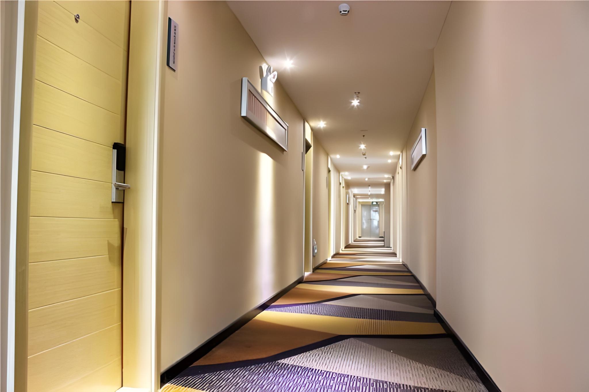 City Comfort Inn (Shenzhen Nanshan Hi-Tech Industrial Park Majialong) 26/36