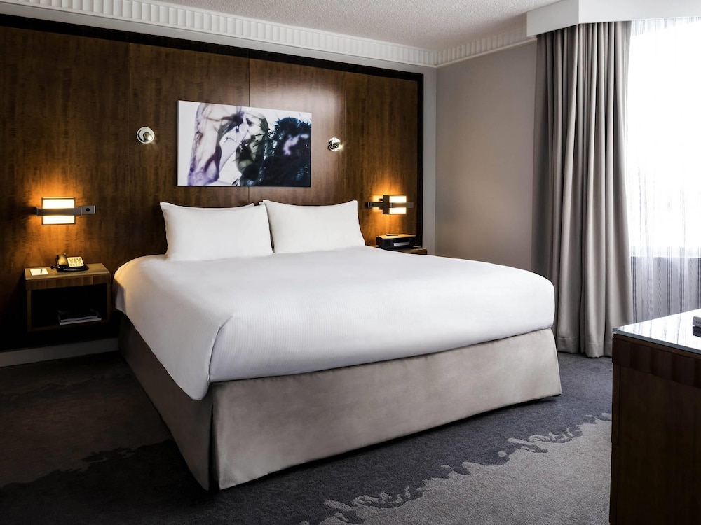 SUPERIOR, KING BED, CITY VIEW