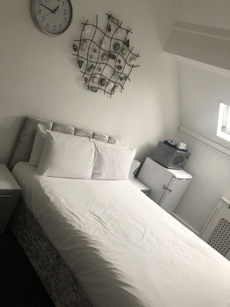 Ashfield Hotel 20/55