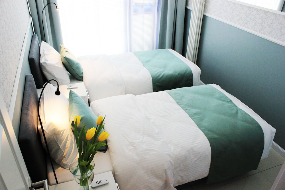 Jessapart Hotel - Triton Park 30/50