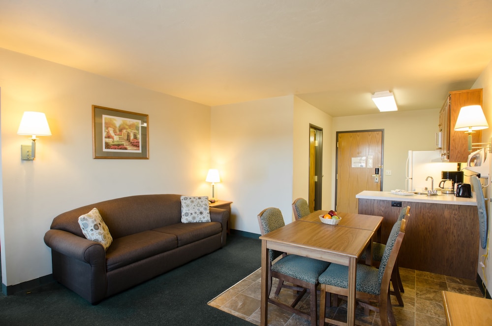 Extended Stay Airport 25/50